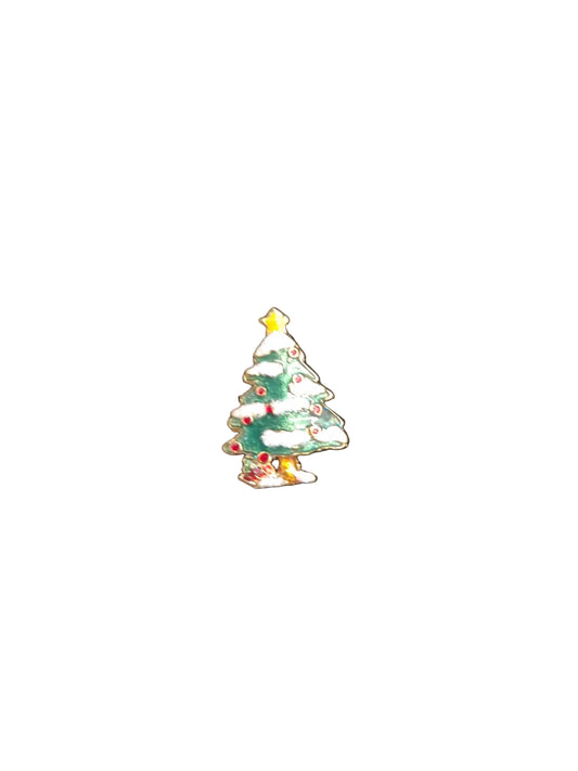 Tree with Snow and Gold Star | Pins